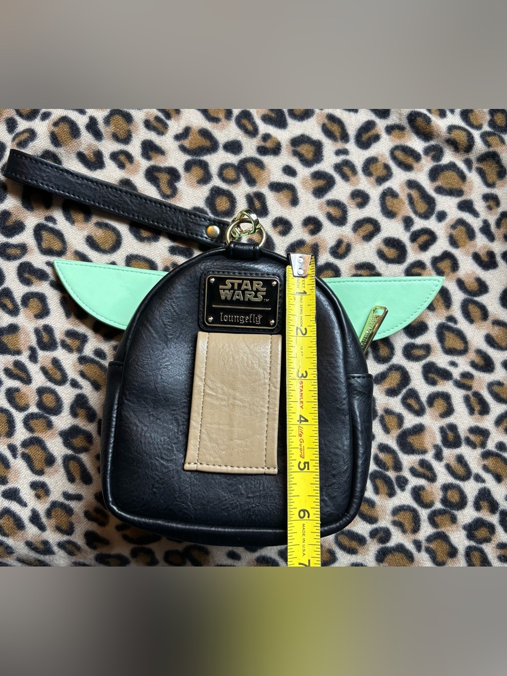 Disney Store Loungefly The Mandalorian Grogu Baby Yoda The Child Wristlet GUC๐ - Picture 5 of 12